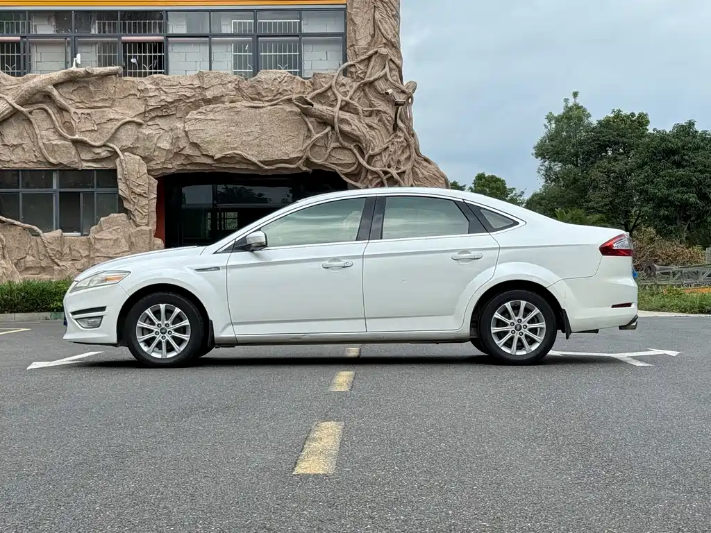 Mondeo (Zhisheng) 2.3 L Fashion