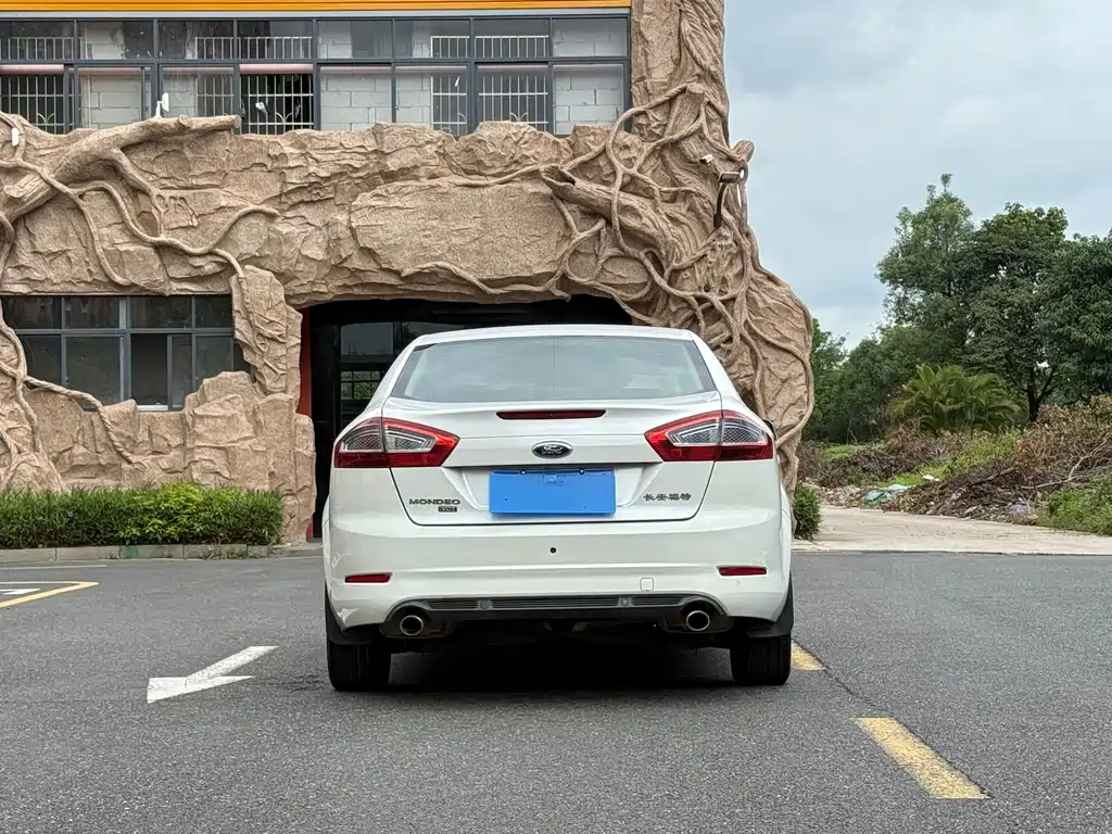 Mondeo (Zhisheng) 2.3 L Fashion