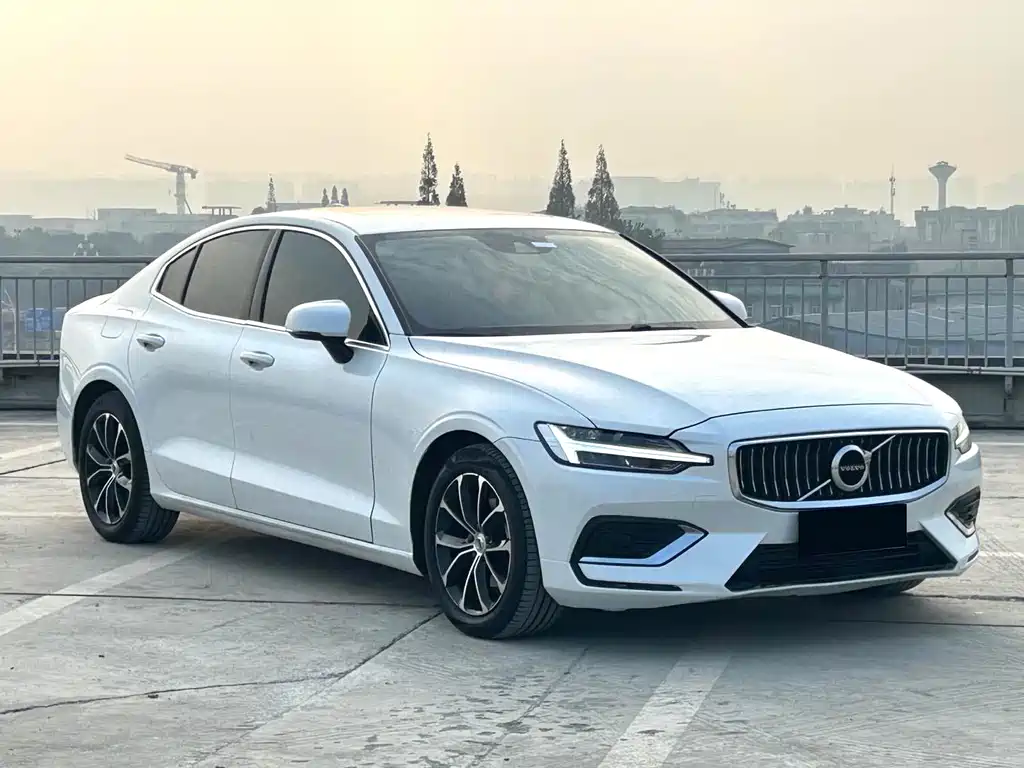 Volvo S60 T4 Smart Vision Sport