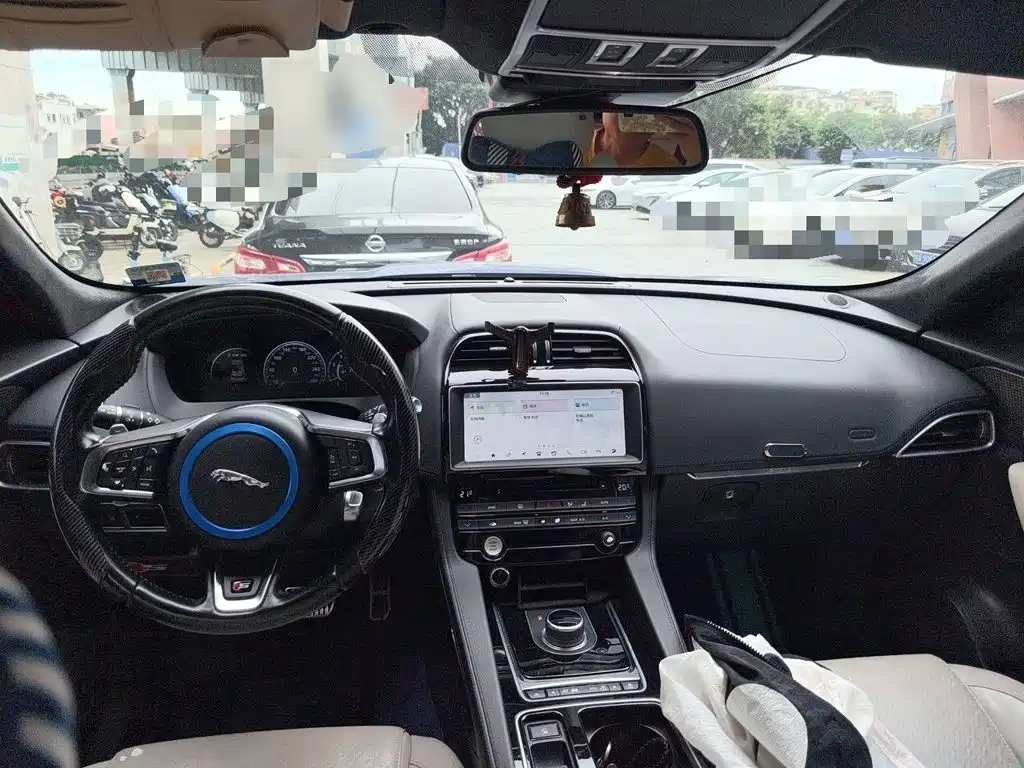 Jaguar F-PACE 捷豹F-PACE 2016款 3.0 SC 四驱S高性能首发限量版