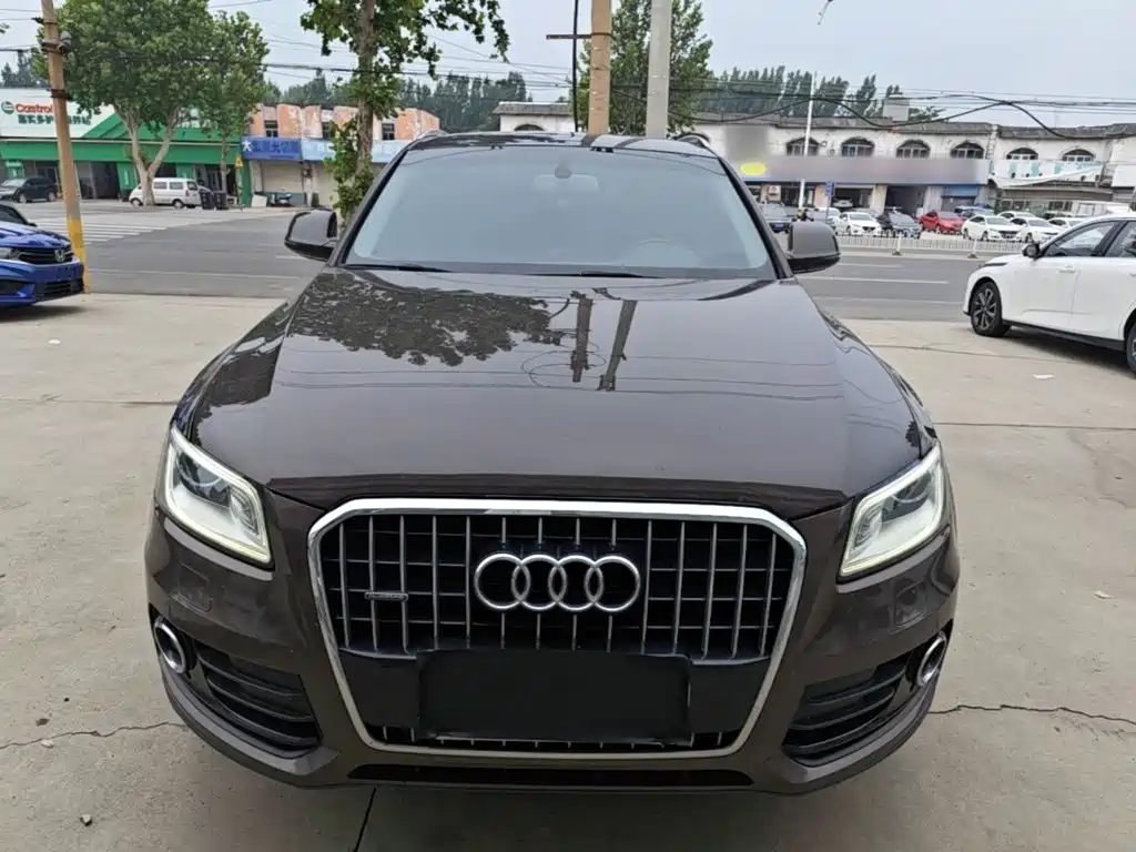 Audi Q5 40 TFSI Tech