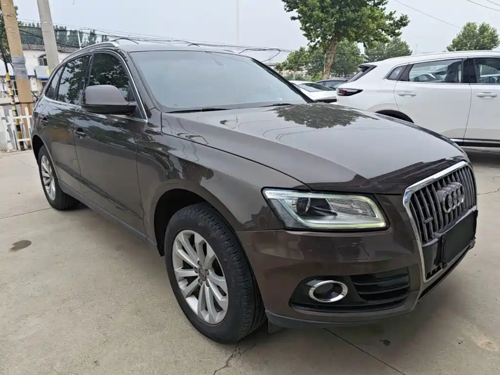 Audi Q5 40 TFSI Tech