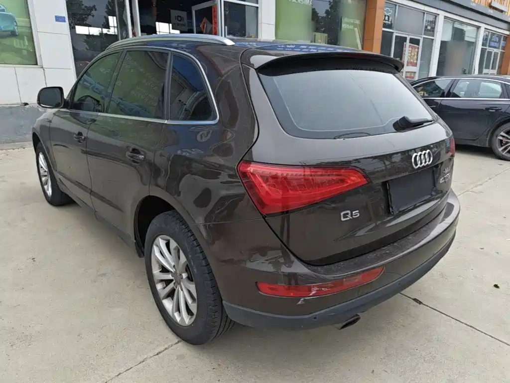 Audi Q5 40 TFSI Tech