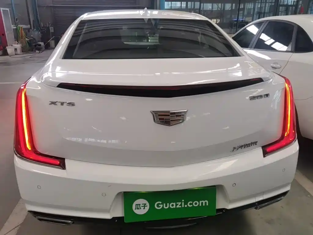Cadillac XTS 28 T Tech