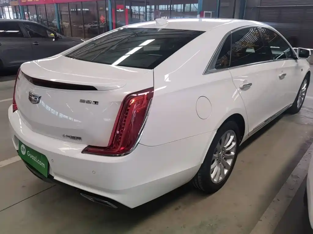 Cadillac XTS 28 T Tech