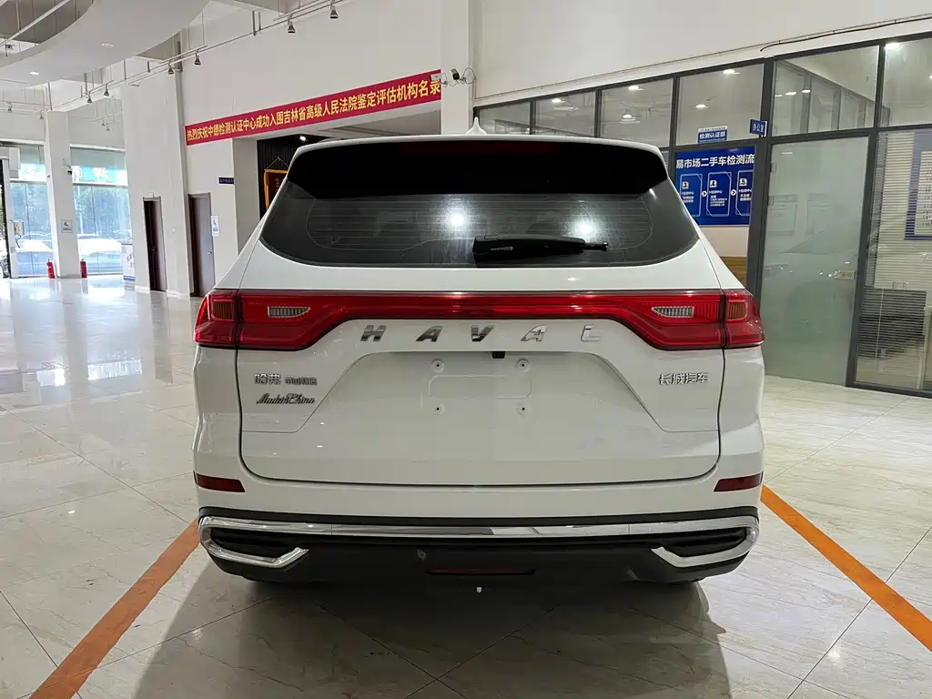 Haval M6 PLUS 1.5 T DCT Elite Connected