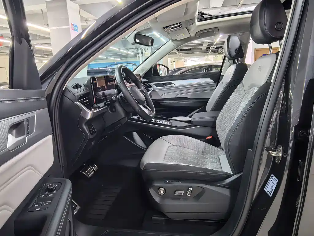 Tavendor 380 TSI 4 WD R-Line Cruise