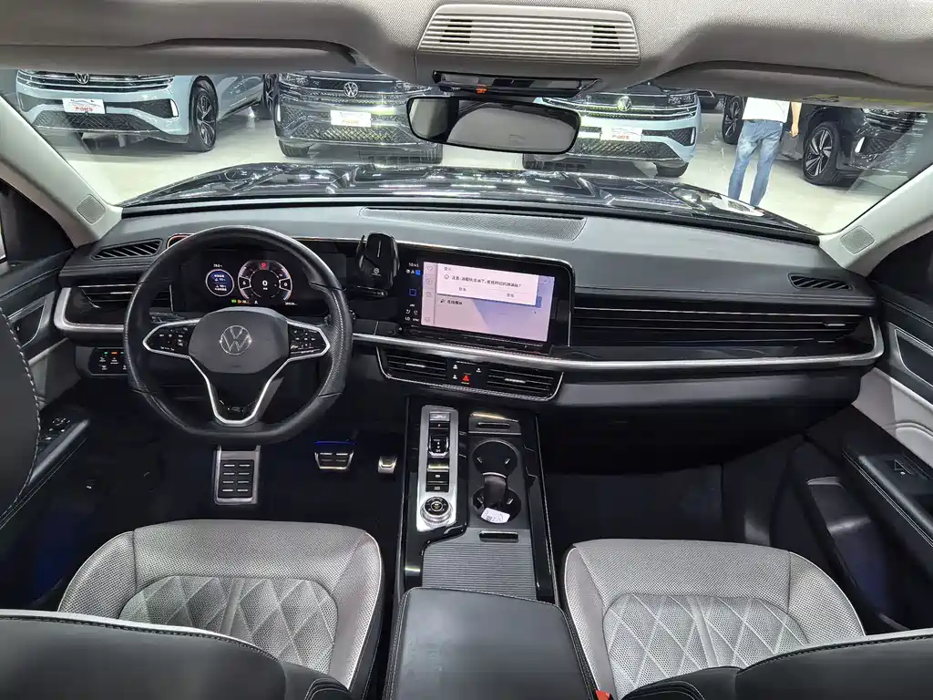 Tavendor 380 TSI 4 WD R-Line Cruise