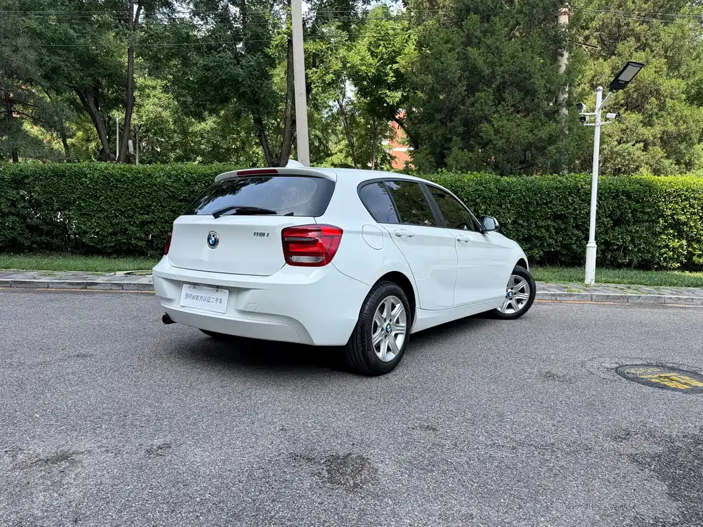BMW 1 Series (Import) Facelift 116 i Leading