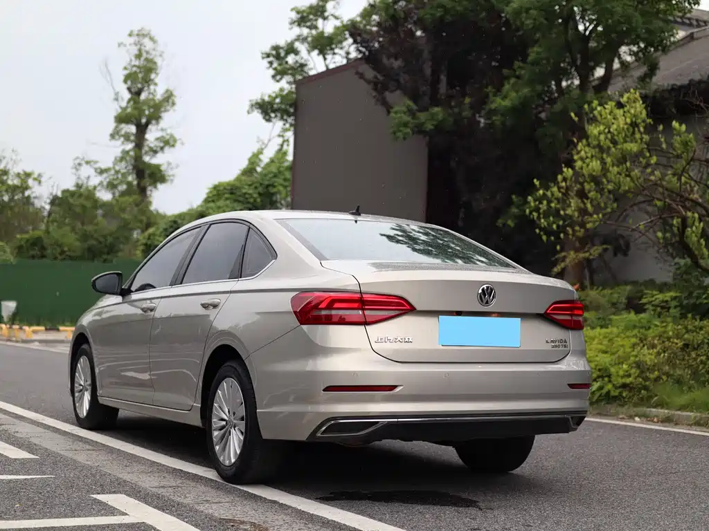 Lavida 280 TSI DSG Comfort CN-VI