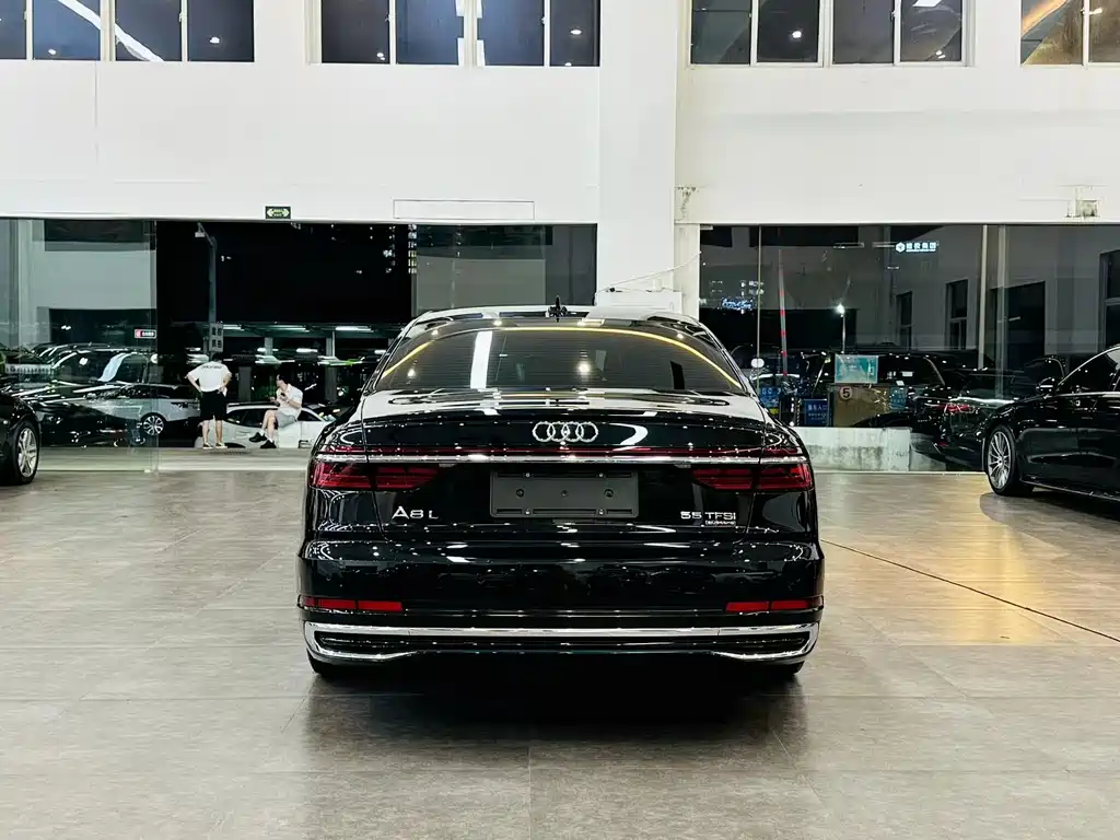 Audi A8 A8 L 50 TFSI quattro Select
