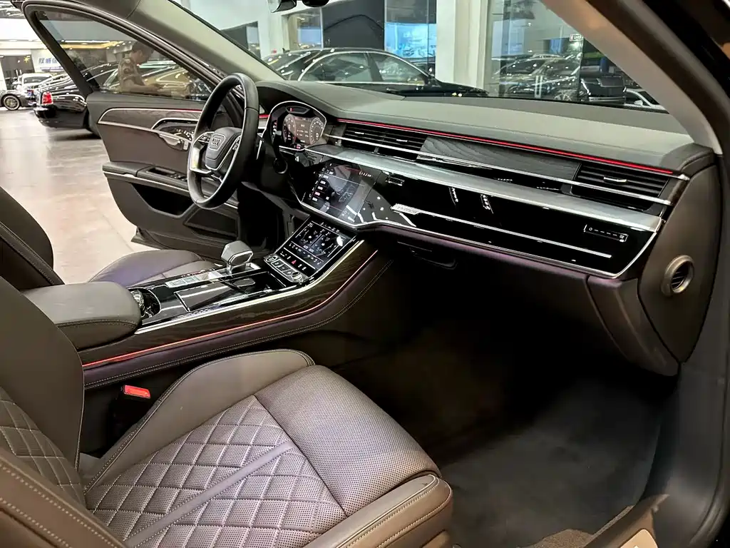 Audi A8 A8 L 50 TFSI quattro Select