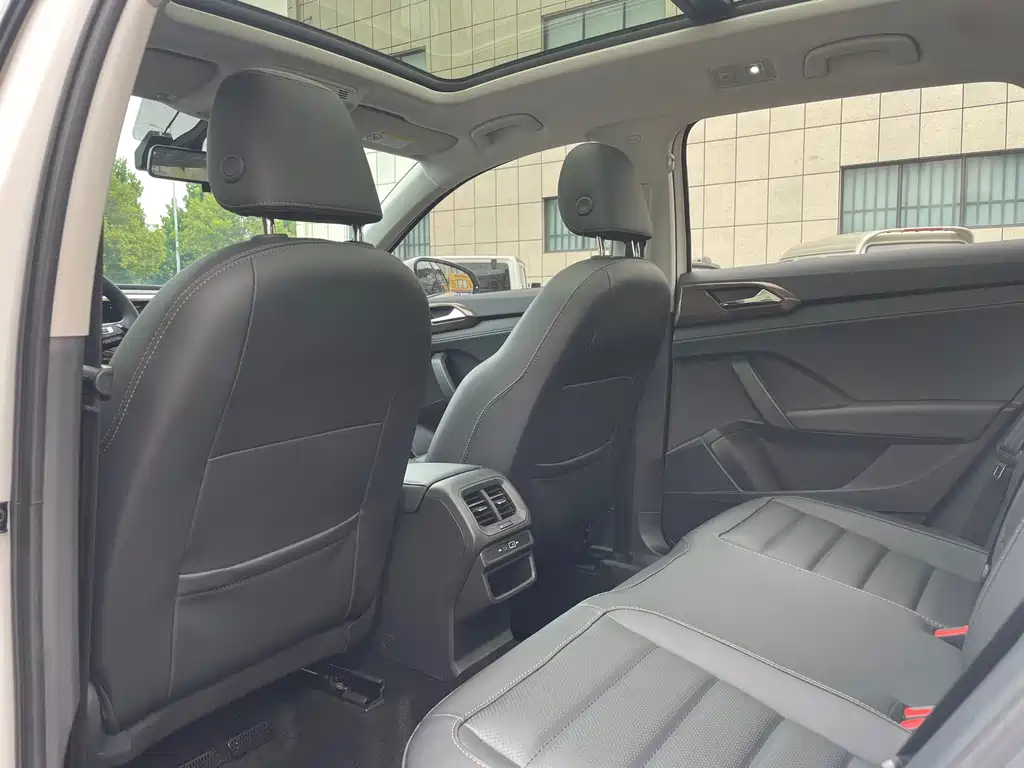 Tharu 280 TSI 2 WD Luxury