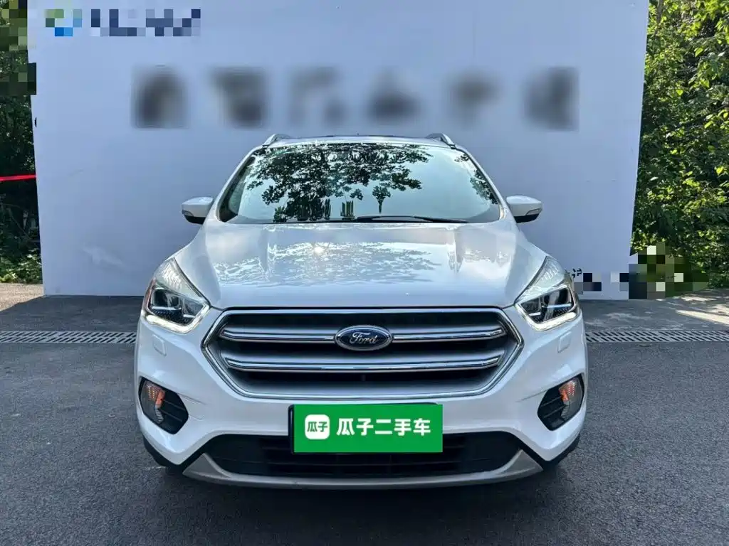 Kuga Facelift EcoBoost 180 2 WD Grand Wing