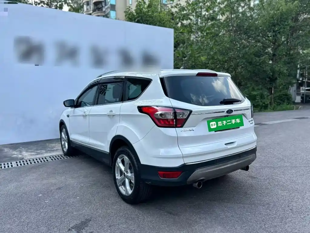 Kuga Facelift EcoBoost 180 2 WD Grand Wing