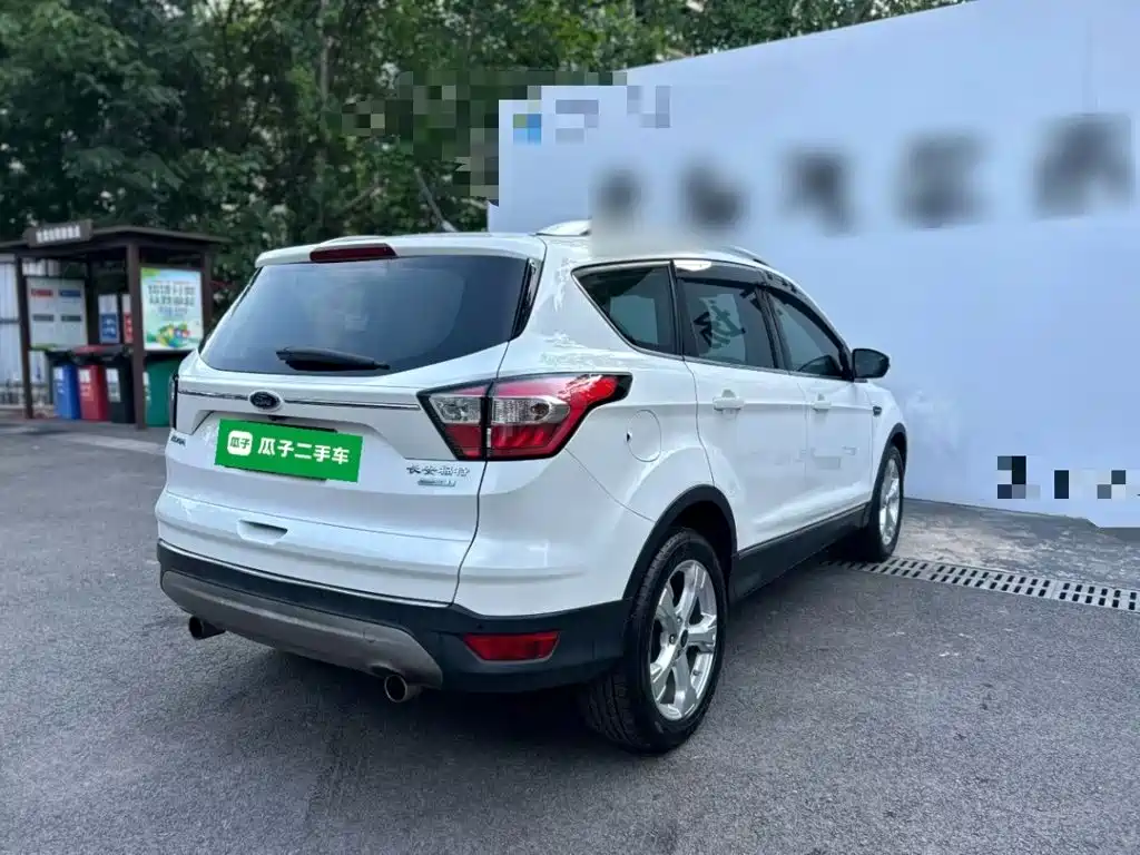 Kuga Facelift EcoBoost 180 2 WD Grand Wing