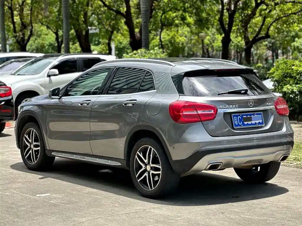 Mercedes-Benz GLA GLA 220 4 MATIC Fashion