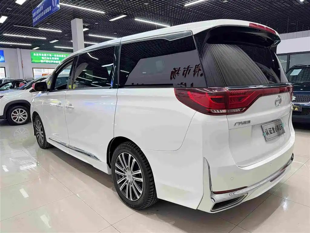GAC Trumpchi M8 Leading Show Series 390 T Distinguished