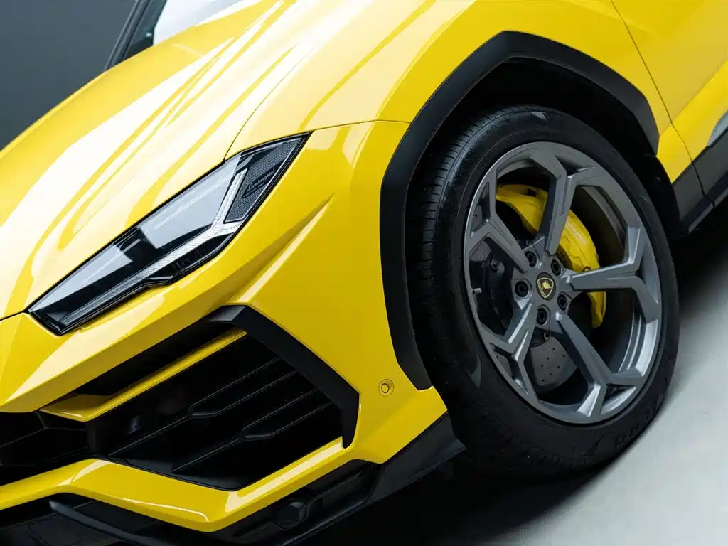 Urus 4.0 T V8