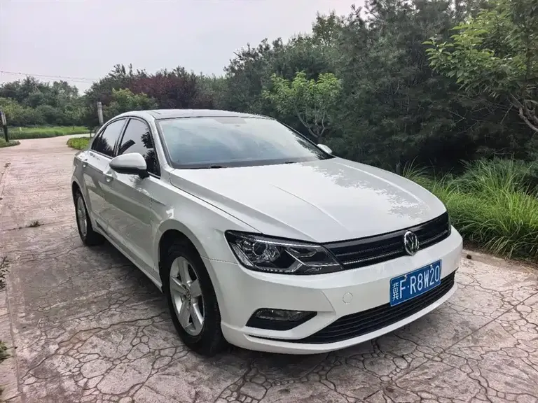 Volkswagen Lamando 230 TSI DSG Style