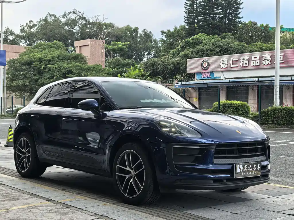 Macan Macan 2.0 T