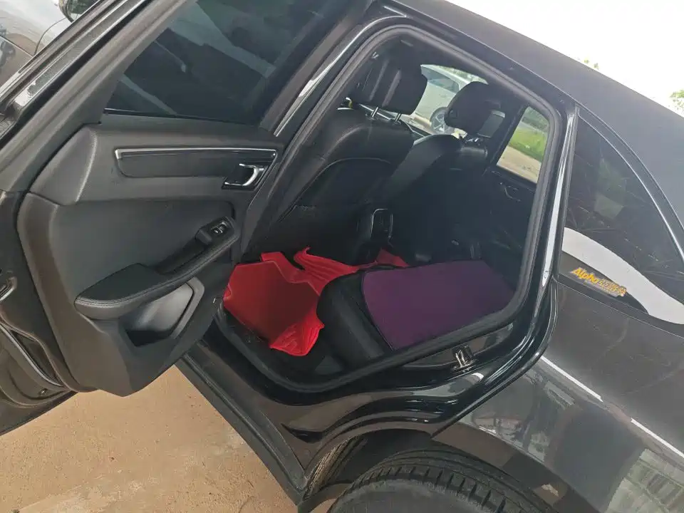 Macan Macan 2.0 T