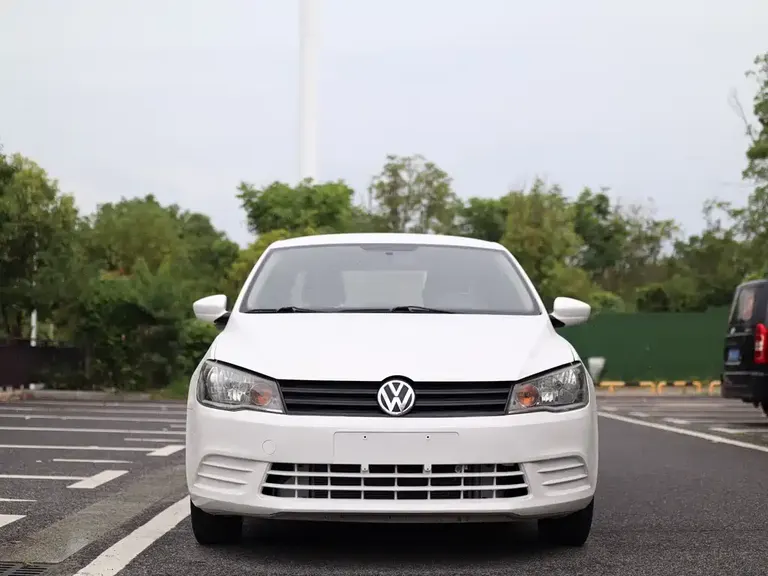 Volkswagen Jetta 1.6 L Manual Fashion