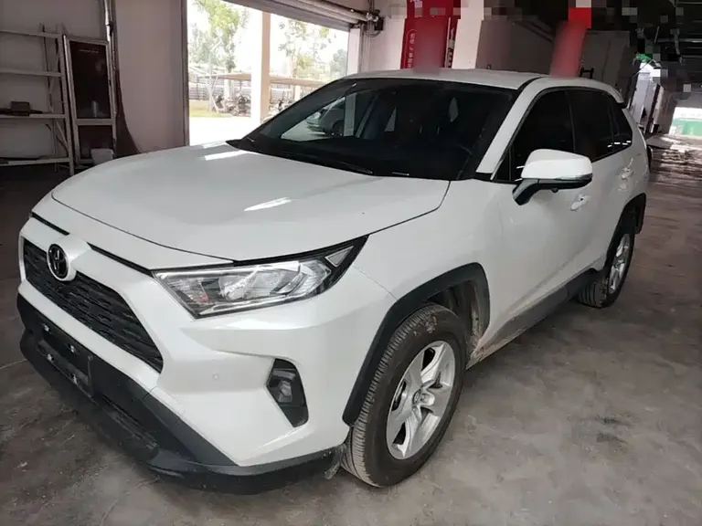 Toyota RAV4 2.0 L CVT 2 WD Urban