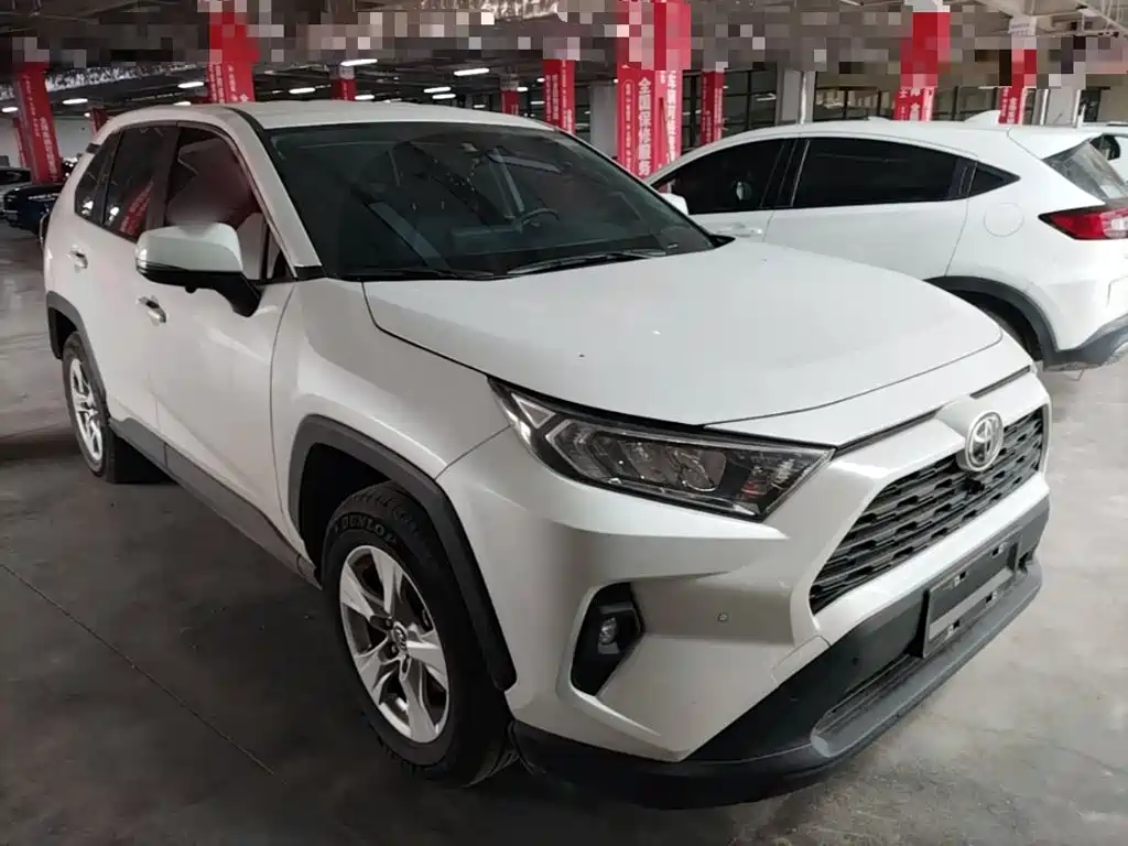 RAV4 2.0 L CVT 2 WD Urban