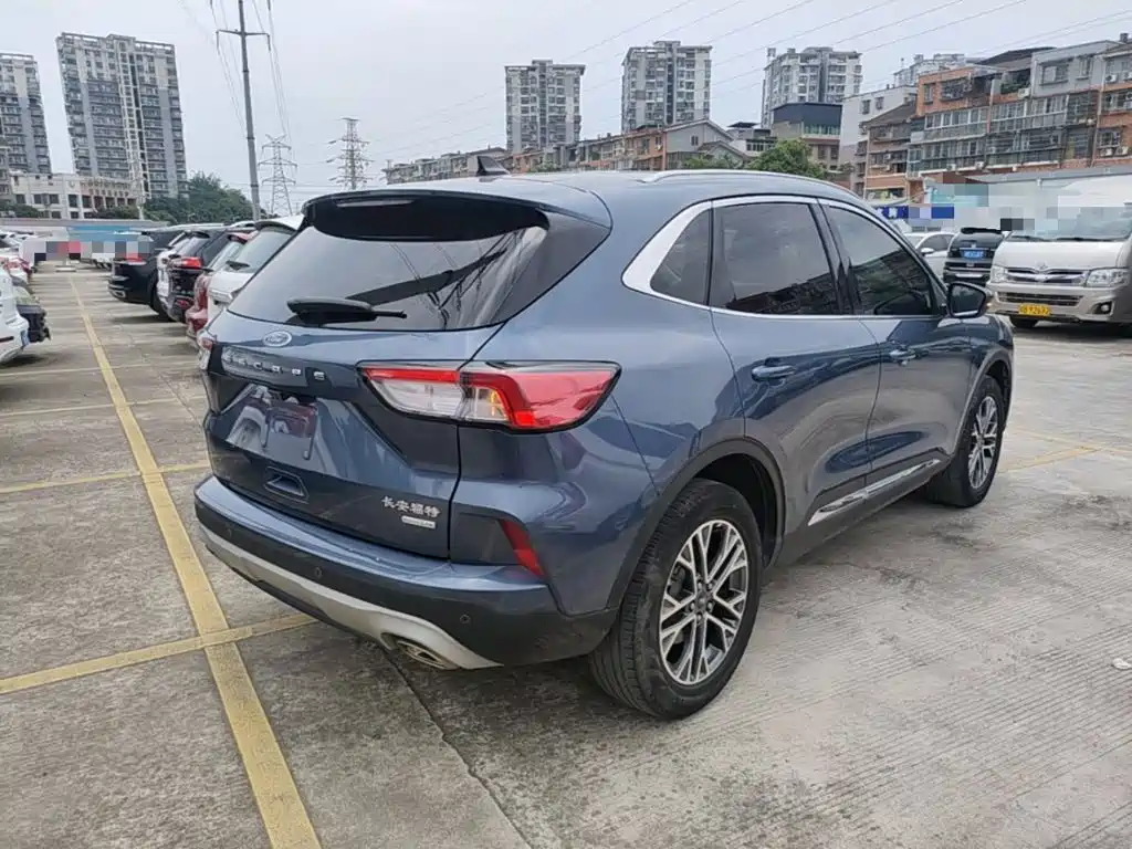 Escape EcoBoost 245 2 WD Shine Enjoyment