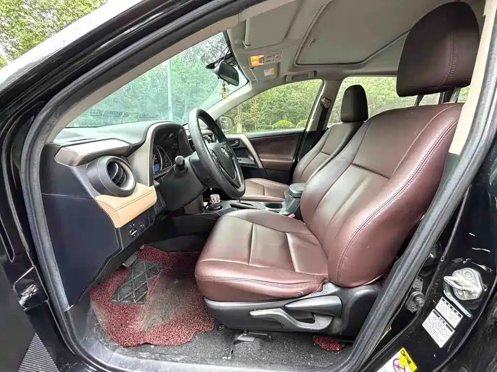 RAV4 2.0 L CVT 4 WD Style
