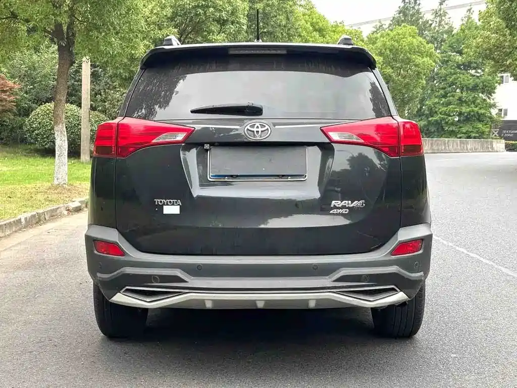 RAV4 2.0 L CVT 4 WD Style