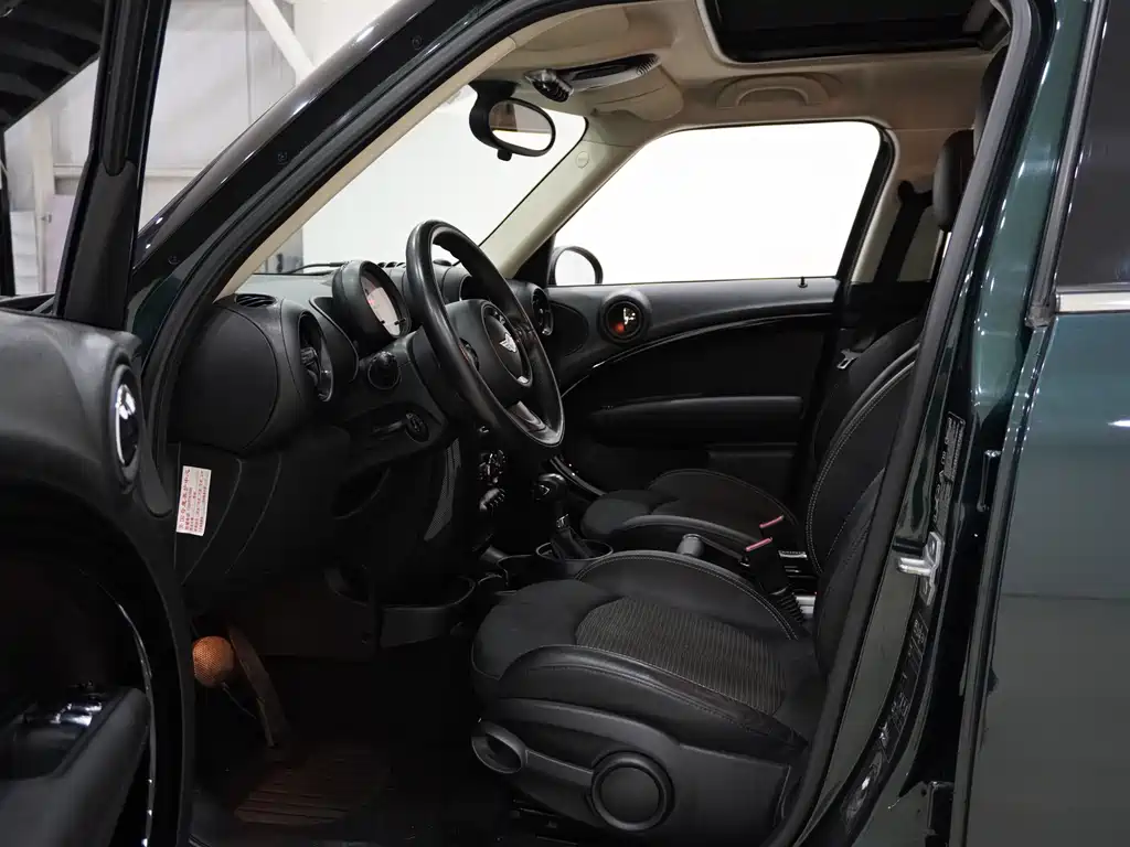 MINI COUNTRYMAN 1.6 T COOPER ALL4 Fun