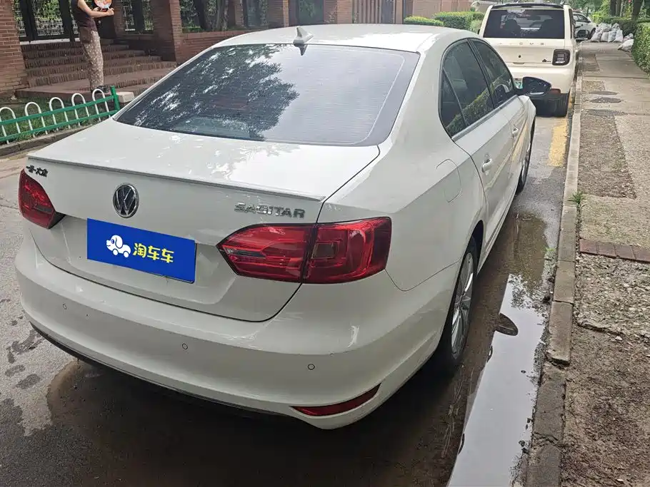 Sagitar Facelift 1.6 L Auto Comfort