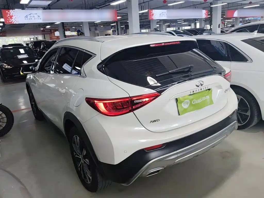 Infiniti QX30 英菲尼迪QX30 2017款 2.0 T 四驱时尚版