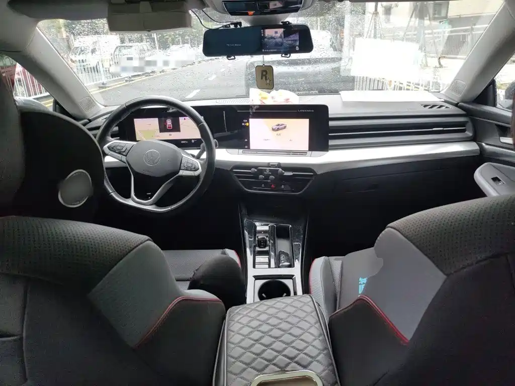 Lamando Lamando L 280 TSI DSG Hot
