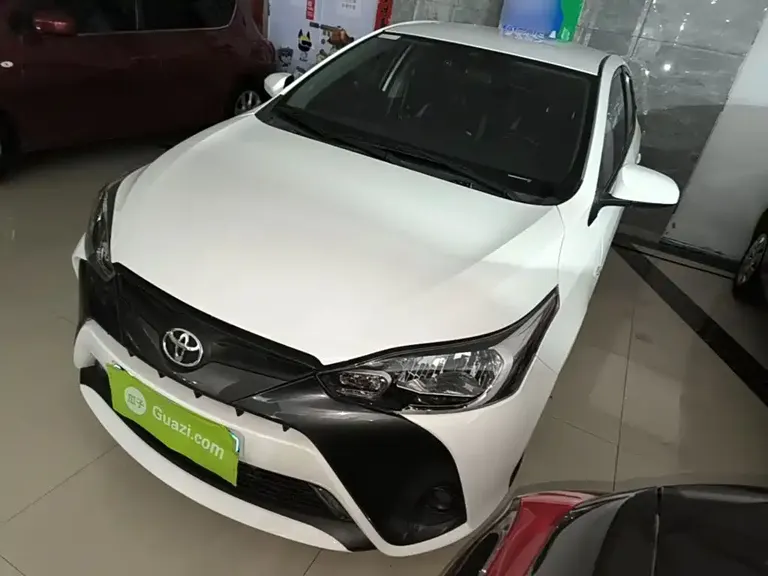 Toyota YARiS L Zhixuan 1.5 L CVT Leading