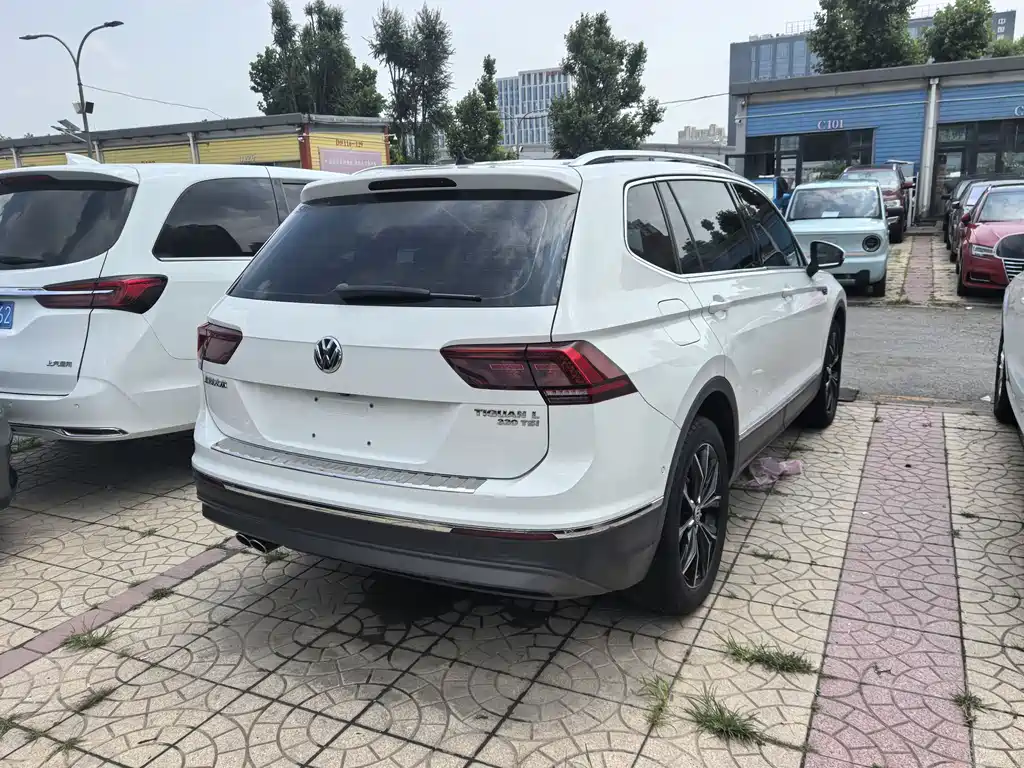 Tiguan L 330 TSI Auto 2 WD Flagship