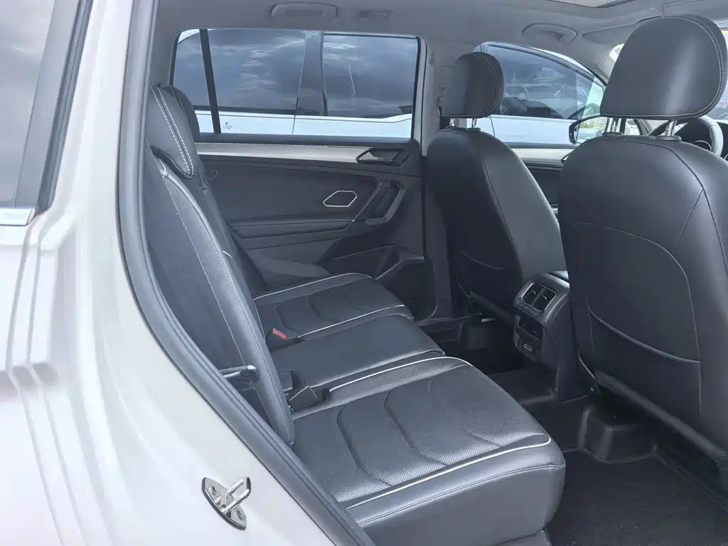 Tiguan L 330 TSI Auto 2 WD Flagship