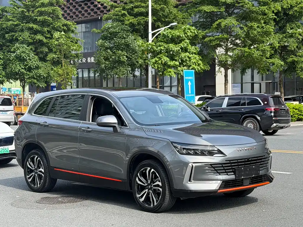 Skyworth HT-i 创维HT-i 2024款 1.5 L PHEV 115 KM 智龙版