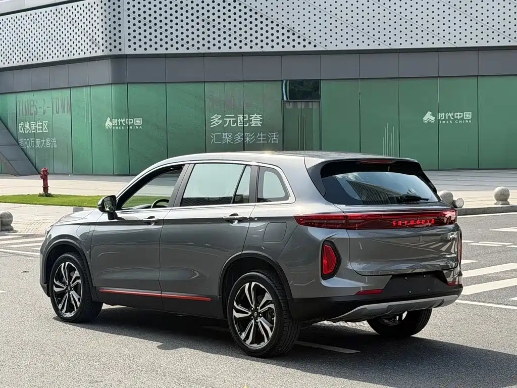 Skyworth HT-i 创维HT-i 2024款 1.5 L PHEV 115 KM 智龙版