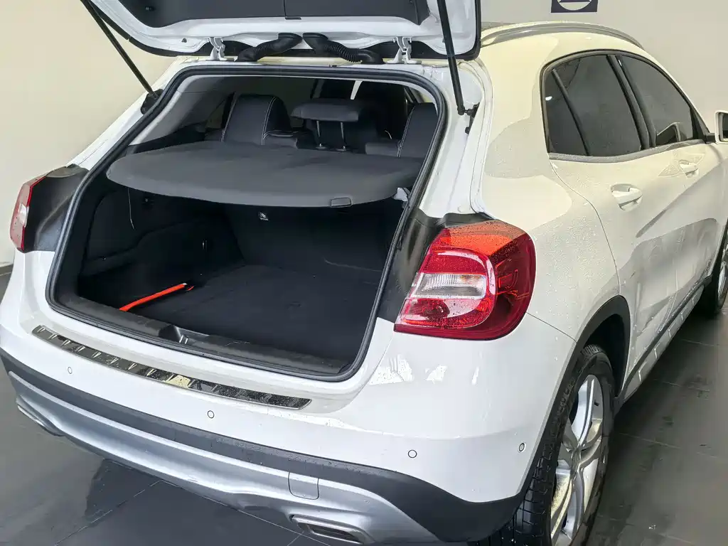Mercedes-Benz GLA GLA 200 Dynamic