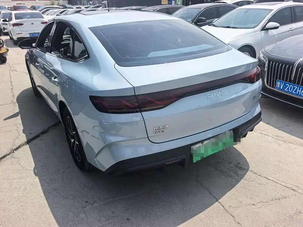 Qin L DM-i 120 KM Outstanding