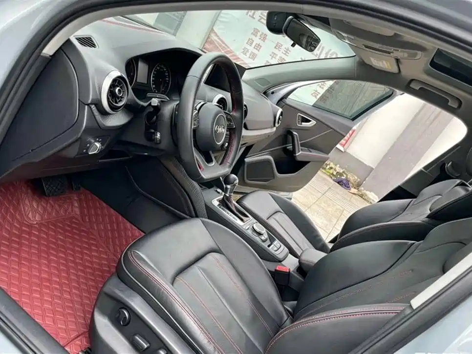 Audi Q2 L 35 TFSI Progressive Dynamic