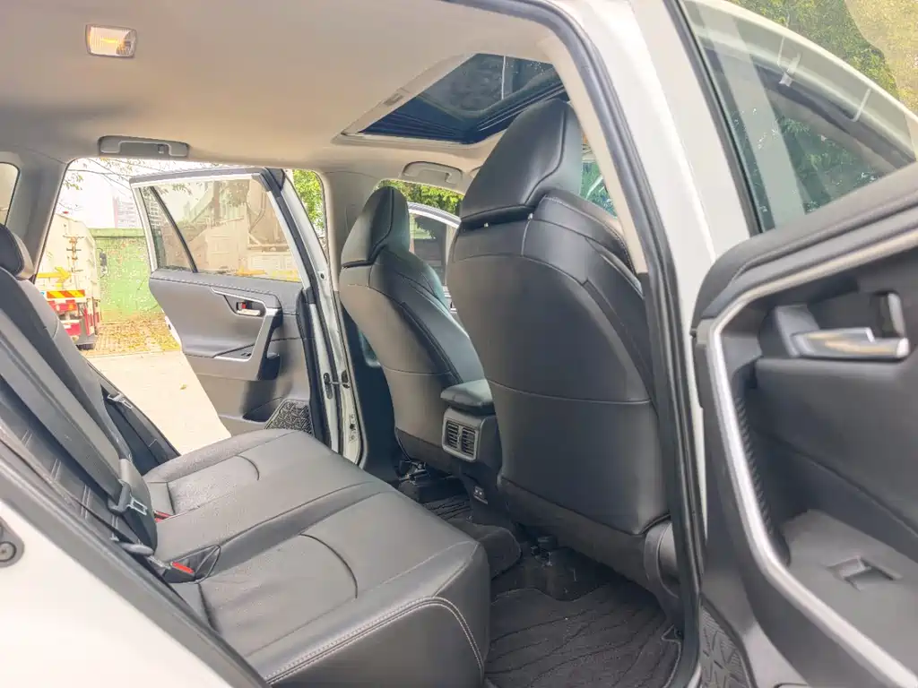 Wildlander 2.0 L CVT 2 WD Luxury PLUS