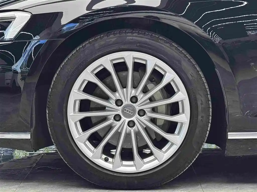 Audi A8 Plus A8 L 50 TFSI quattro Comfort