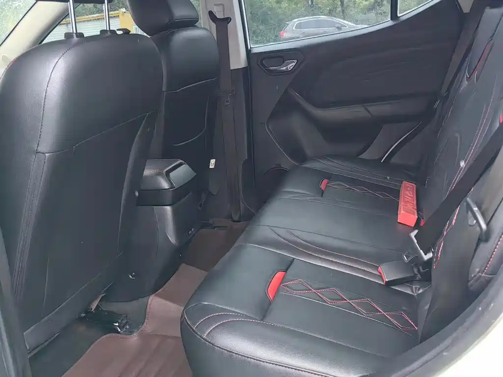 Soueast DX3 1.5 T CVT Distinguished