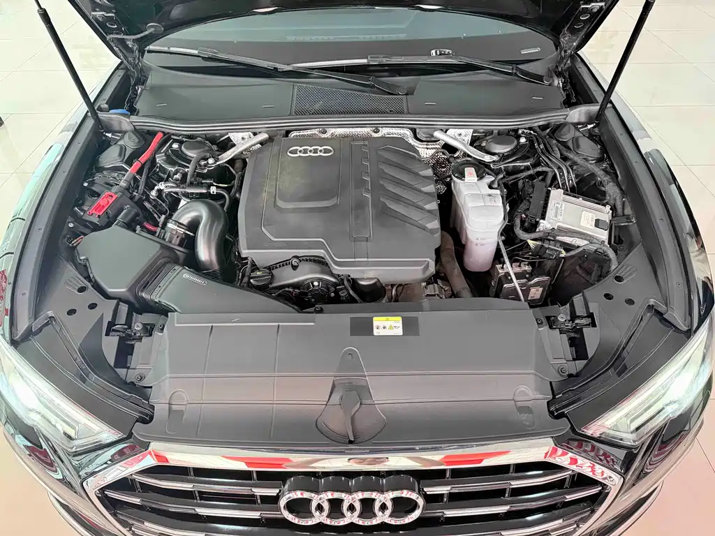 Audi A6 L Facelift 40 TFSI Luxury Dynamic