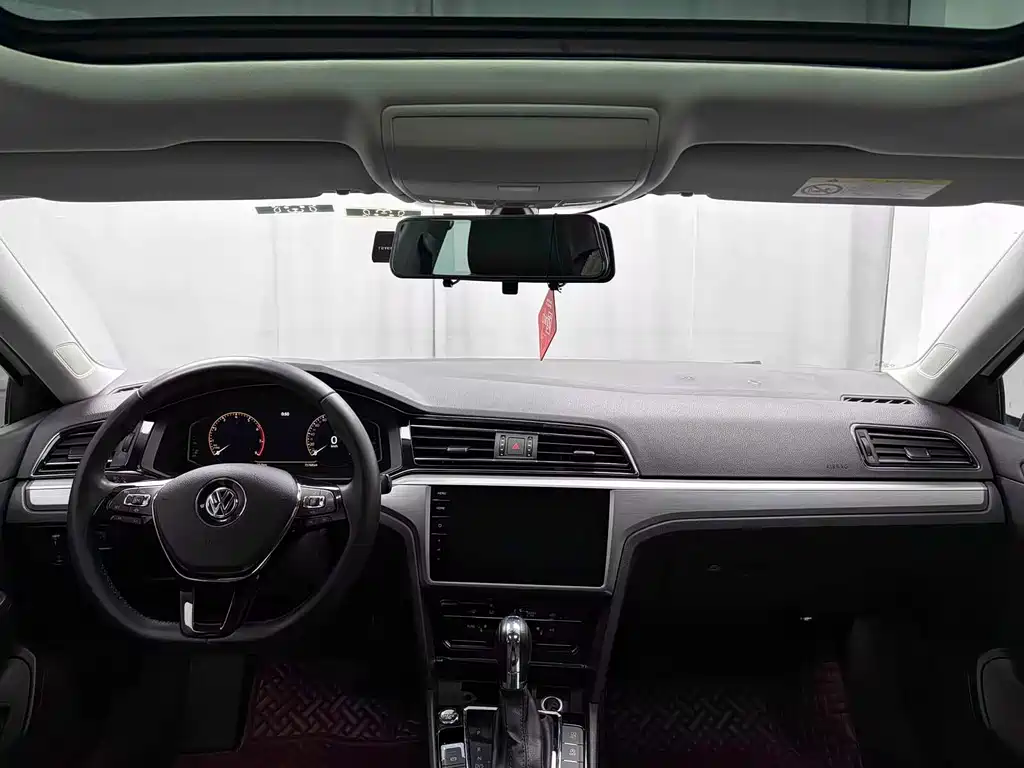Lamando 280 TSI DSG Comfort CN-V