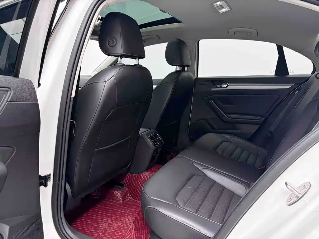 Lamando 280 TSI DSG Comfort CN-V